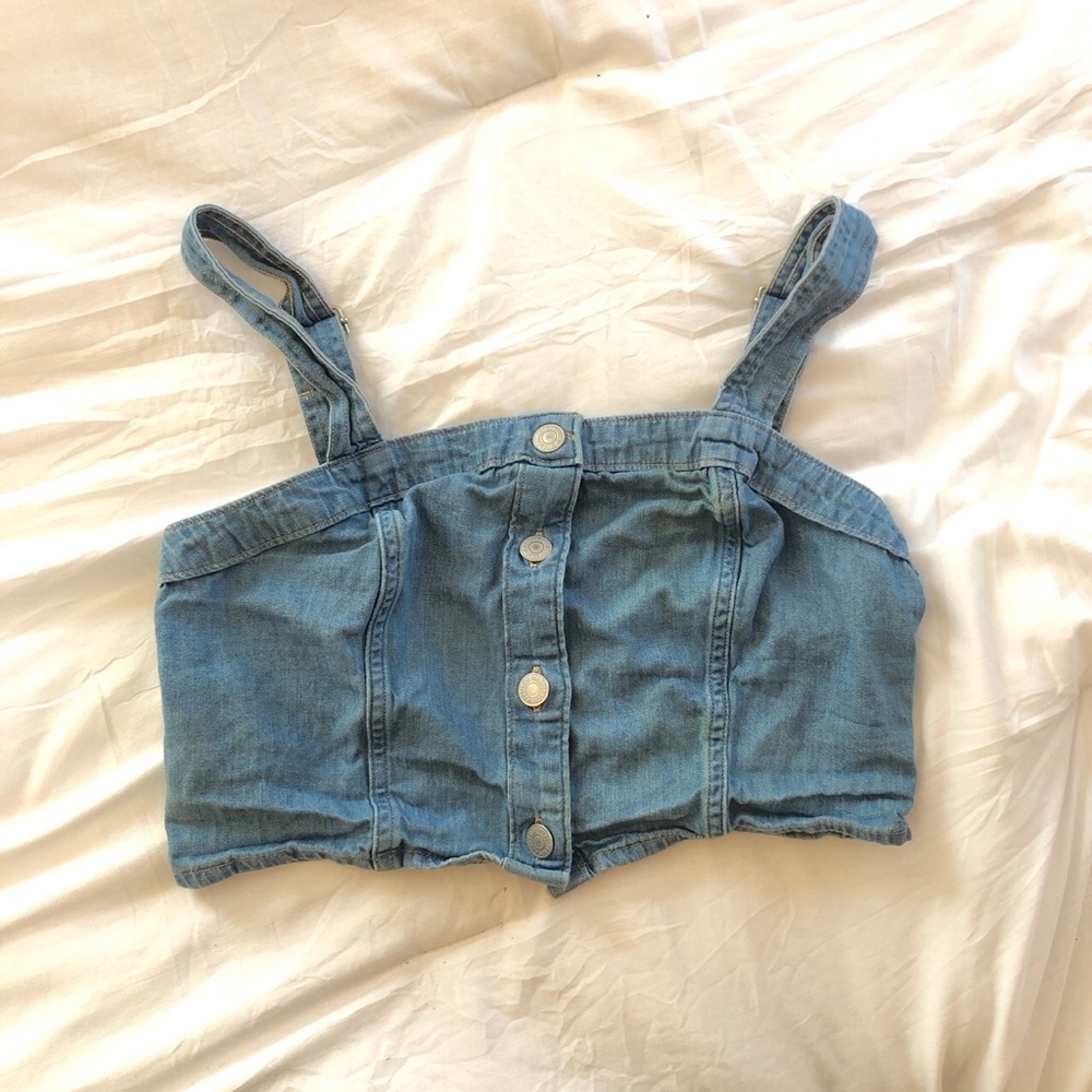 Levi’s Crop Top